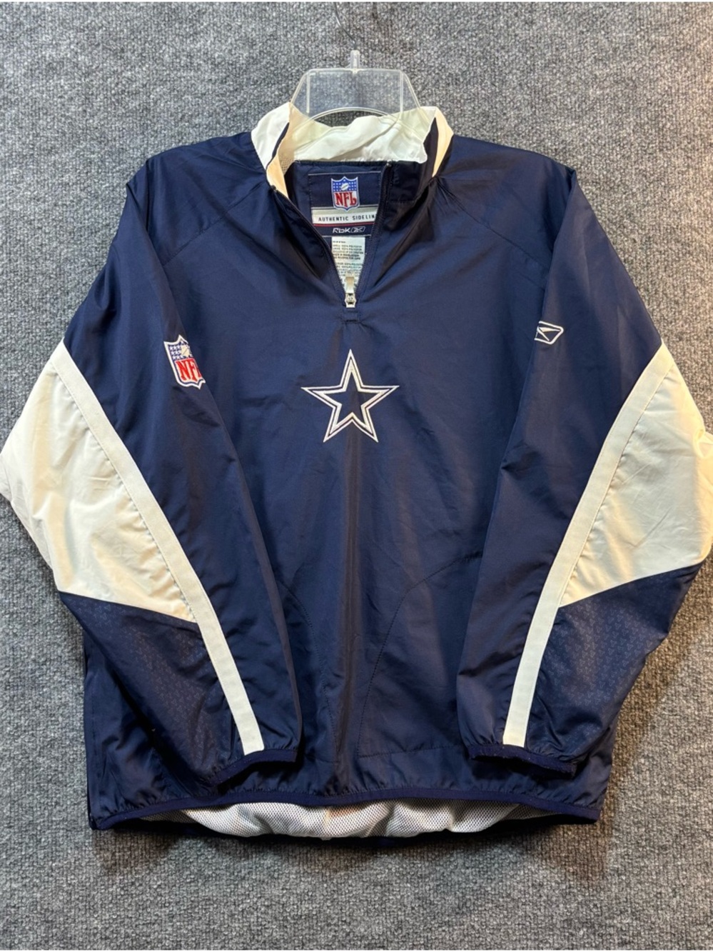 Reebok Men’s Dallas Cowboys Windbreaker Vintage NFL Sideline Pullover Navy White